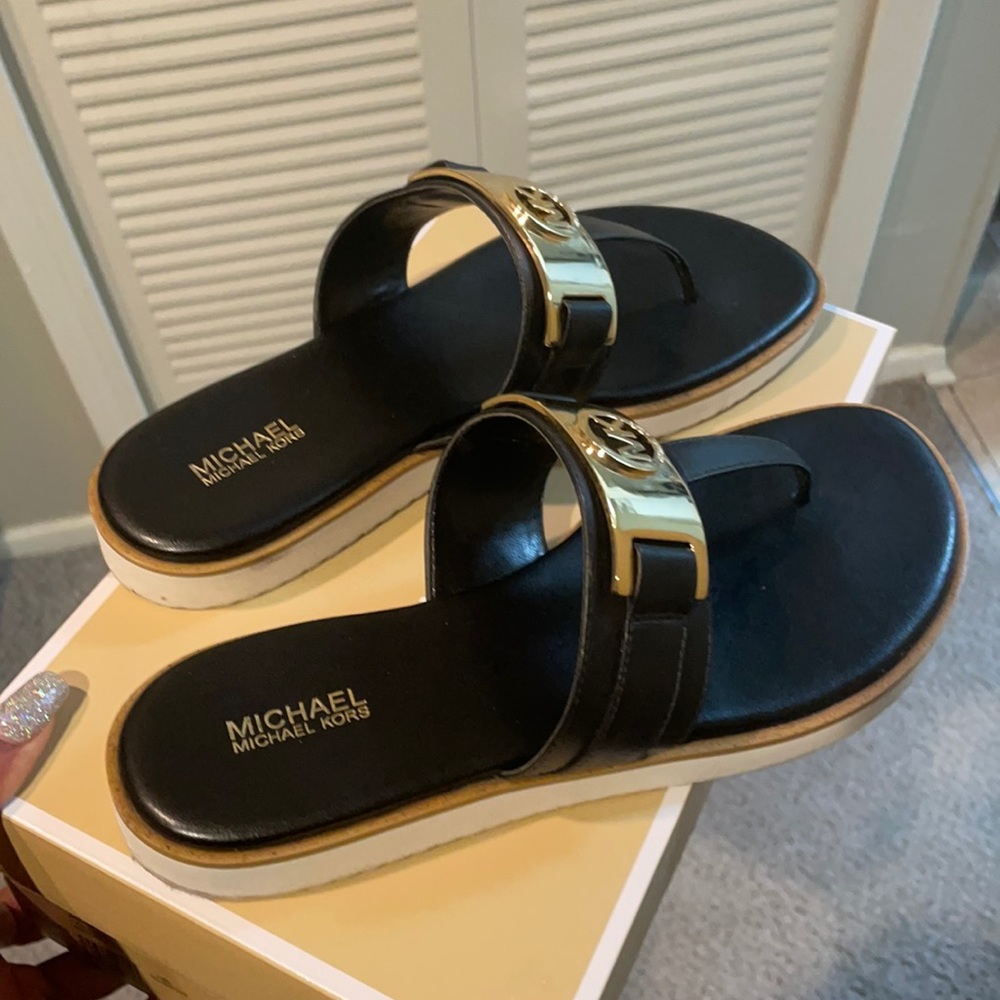 Women sandals